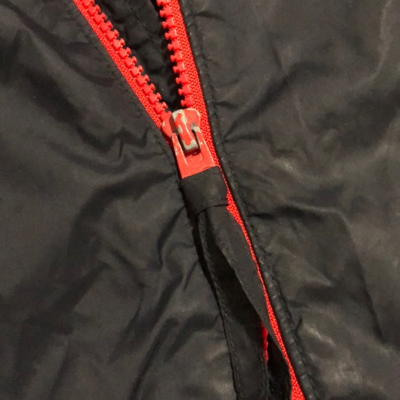 Hollister Navy and Red Men's Windbreaker - Picture 5 of 8